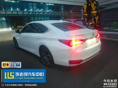 Lexus ES 2022 300h Premium Edition - ფოტო 3