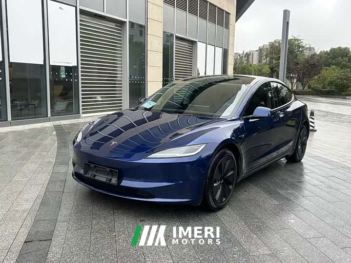 Tesla Model 3 Long Range All-Wheel Drive