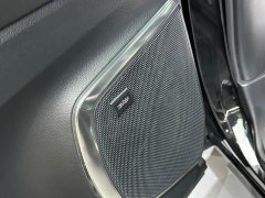 Lexus LM 2020 300h 7-Seater Elegant Edition - ფოტო 9