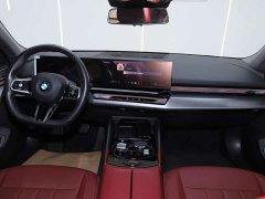 BMW 5 Series 530Li Premier M Sport Package - ფოტო 14