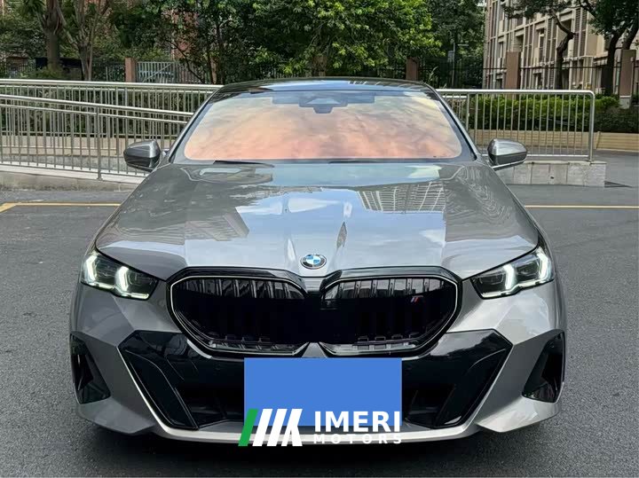 BMW 5 Series 530Li Premier M Sport Package - ავტომობილი ჩინეთიდან