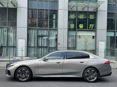BMW 5 Series 530Li Premier M Sport Package - ფოტო 2