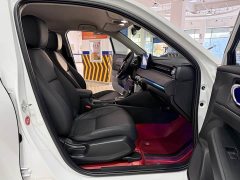 Honda Vezel 1.5L CVT Elite - ფოტო 11