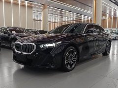 BMW 5 Series 530Li Premier M Sport Package - ფოტო 1