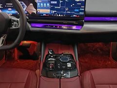 BMW 5 Series 530Li Premier M Sport Package - ფოტო 7