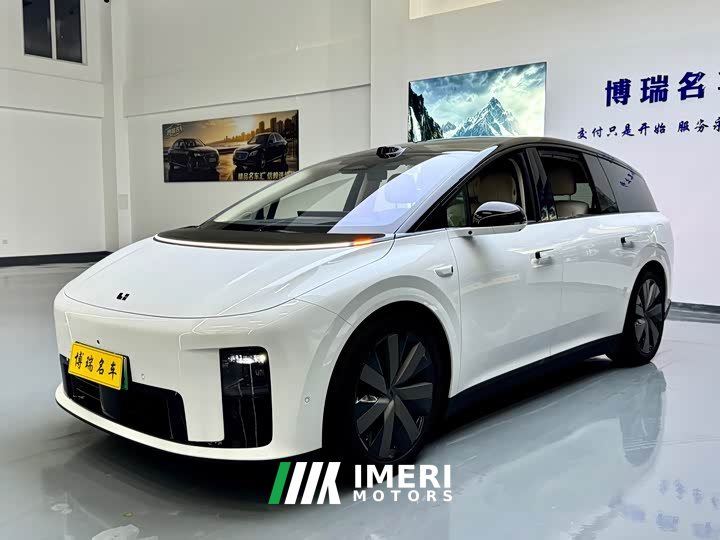 Li Auto i8 Standard Edition - ავტომობილი ჩინეთიდან