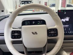 Li Auto i8 Standard Edition - ფოტო 13