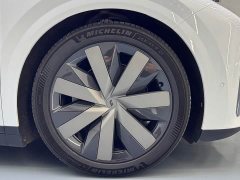 Li Auto i8 Standard Edition - ფოტო 5