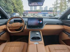 Dongfeng eπ 008 636 Ultra EV 5-Seat - photo 6