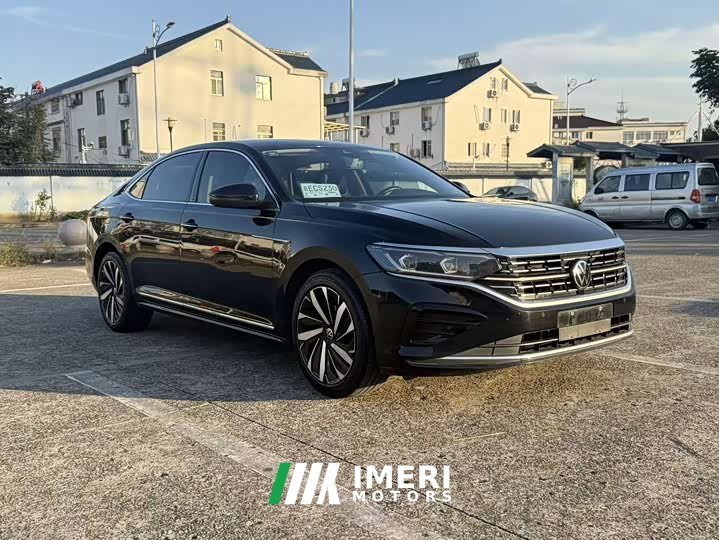 Volkswagen Passat 380TSI Luxury - ავტომობილი ჩინეთიდან