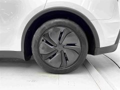Tesla Model Y Rear-Wheel Drive - ფოტო 13