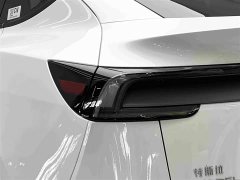 Tesla Model Y Rear-Wheel Drive - ფოტო 14