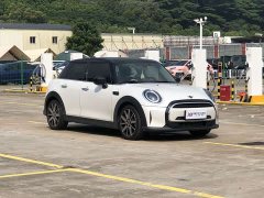 BMW MINI 2023 Facelift 1.5T COOPER Artist Five-Door - ფოტო 3