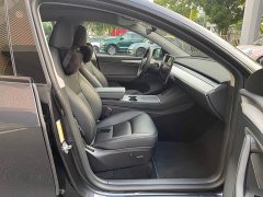 Tesla Model Y Rear-Wheel Drive - ფოტო 11