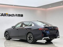 BMW 5 Series 530Li Luxury M Sport Package - ფოტო 3