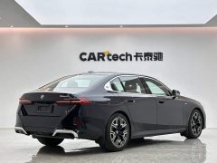 BMW 5 Series 530Li Luxury M Sport Package - ფოტო 5