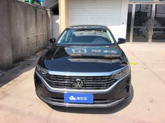 Volkswagen Passat 2023 330TSI Luxury - ფოტო 2