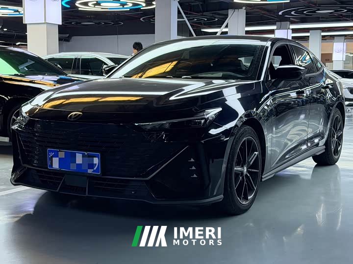 Changan UNI-V 1.5T Premium - ავტომობილი ჩინეთიდან