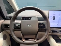 Li Auto Li Xiang MEGA Ultra - ფოტო 14