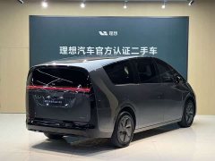 Li Auto Li Xiang MEGA Ultra - ფოტო 3