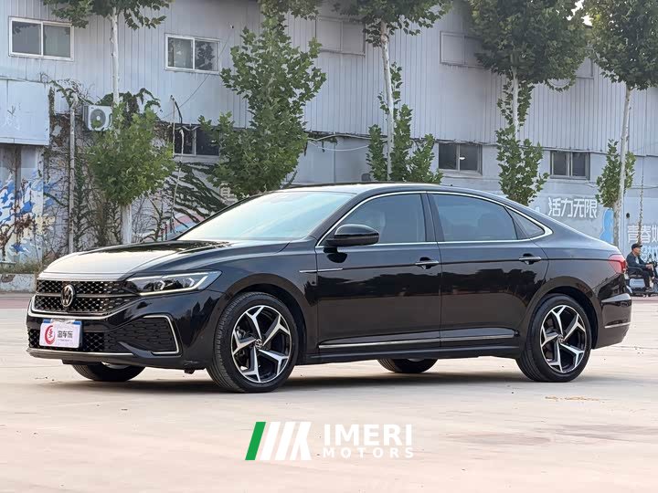 Volkswagen Passat 330TSI Starry Sky Luxury Edition - ავტომობილი ჩინეთიდან