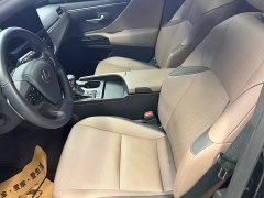Lexus ES 200 Excellence Edition - ფოტო 8