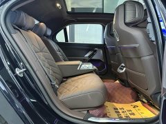 BMW 7 Series 740Li Premier M Sport Package - ფოტო 10
