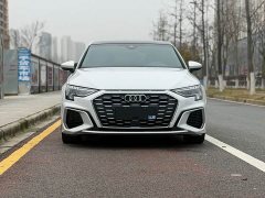 Audi A3 2021 Sportback 35 TFSI Fashion Sport - ფოტო 2