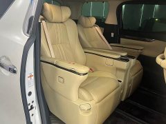 Toyota Alphard Hybrid 2.5L Premium Edition - ფოტო 8
