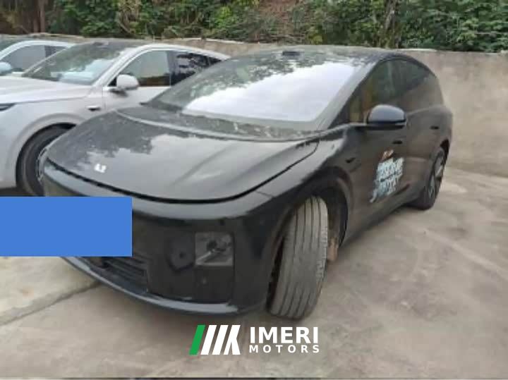 Li Auto i8 Standard Edition