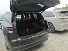 Li Auto i8 Standard Edition - ფოტო 9