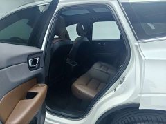 Volvo XC60 B5 AWD Smart Luxury Edition - ფოტო 9