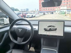 Tesla Model Y Rear-Wheel Drive - ფოტო 14