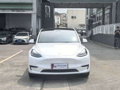 Tesla Model Y Rear-Wheel Drive - ფოტო 2