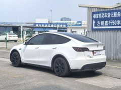 Tesla Model Y Rear-Wheel Drive - ფოტო 6