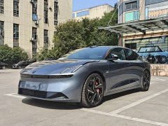 Lynk & Co Z10 95kWh 702km AWD Intelligent Driving Ultra - ფოტო 1