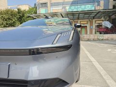 Lynk & Co Z10 95kWh 702km AWD Intelligent Driving Ultra - ფოტო 14