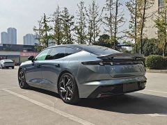 Lynk & Co Z10 95kWh 702km AWD Intelligent Driving Ultra - ფოტო 7