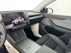 Tesla Model Y Long Range Rear-Wheel Drive - ფოტო 11