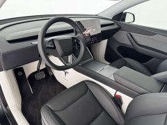 Tesla Model Y Long Range Rear-Wheel Drive - ფოტო 8