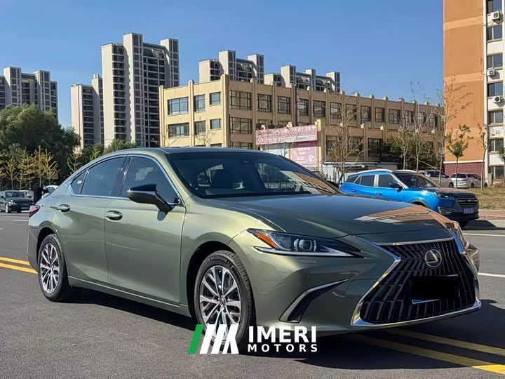 Lexus ES 300h Excellence Edition