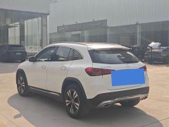 Mercedes-Benz GLA 200 - ფოტო 9