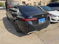 BMW 5 Series 525Li M Sport Package - ფოტო 7