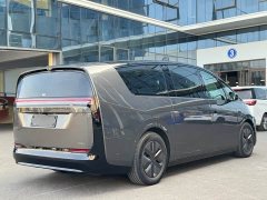 Li Auto Li Xiang MEGA Ultra - ფოტო 5