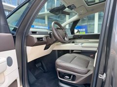 Li Auto Li Xiang MEGA Ultra - ფოტო 9