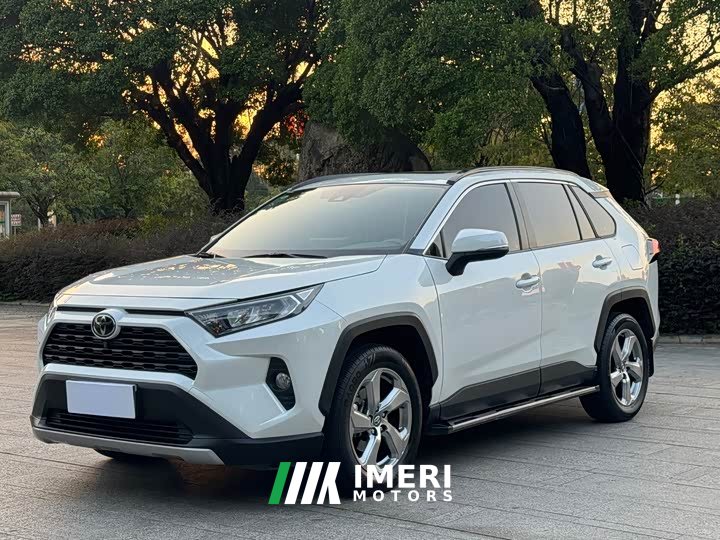 Toyota RAV4 2.0L CVT FWD Fashion Plus Edition