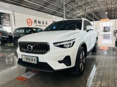 Volvo XC40 B3 Smart Remote Luxury Edition - ფოტო 1