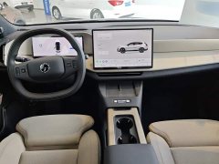 Volvo XC70 Plug-in Hybrid AWD Extended Range Plus - ფოტო 12