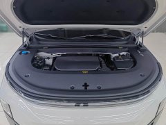 Li Auto L6 2024 Pro - ფოტო 14