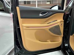 Voyah Lantu Dreamchaser PHEV AWD Luxury Kunpeng Edition - ფოტო 13